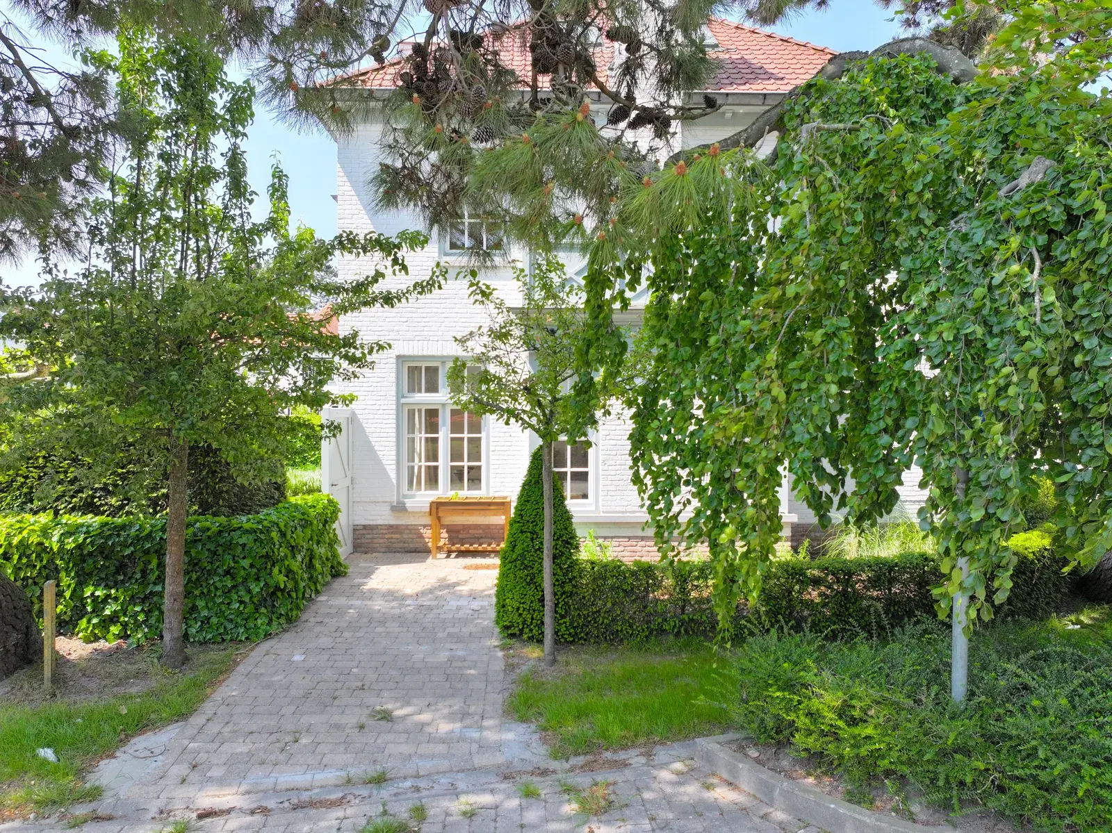 Jardín de la villa de vacaciones en Knokke
